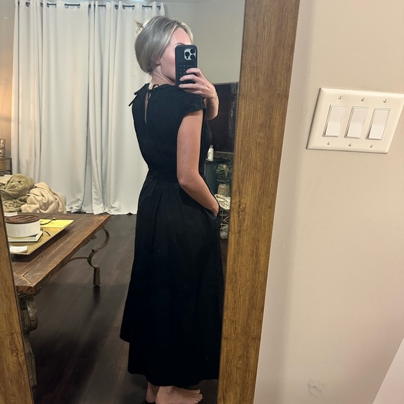 Black Maxi Sundress with Pockets - Picture 4 of 8